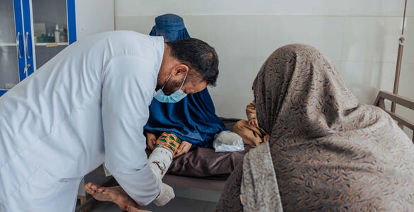 In den von humedica unterstützten Kliniken in Afghanistan erhalten die Menschen kostenlose medizinische Behandlung