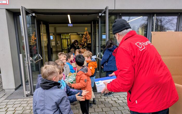 humedica sucht Fahrer für Geschenk mit Herz