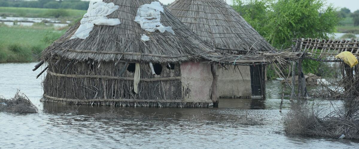 Überflutete und verlassene Siedlung in Pakistan.