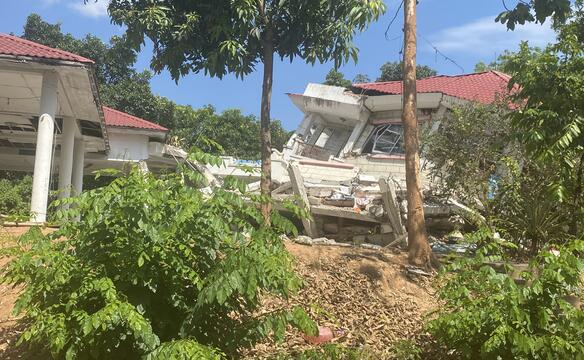 Eingestürztes Gebäude in Myanmar 